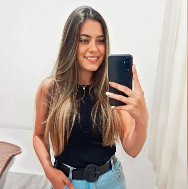Lara, criadora do Starclax